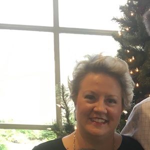 Meet your Posher, Angie